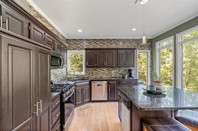 32210 W 91 Street, De Soto, KS 66018