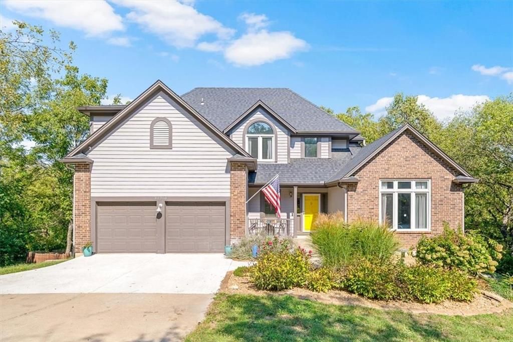 32210 W 91 Street, De Soto, KS 66018