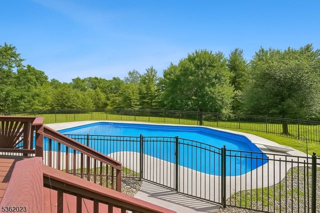45 Adams Dr, Montgomery Twp., NJ 08502