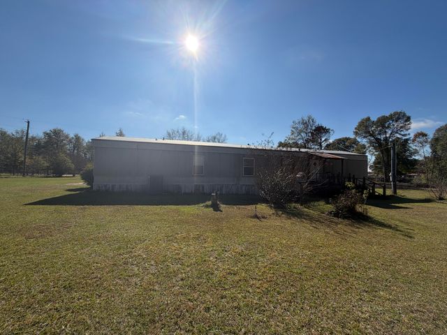 363 Rogers Rd., Columbia, MS 39429