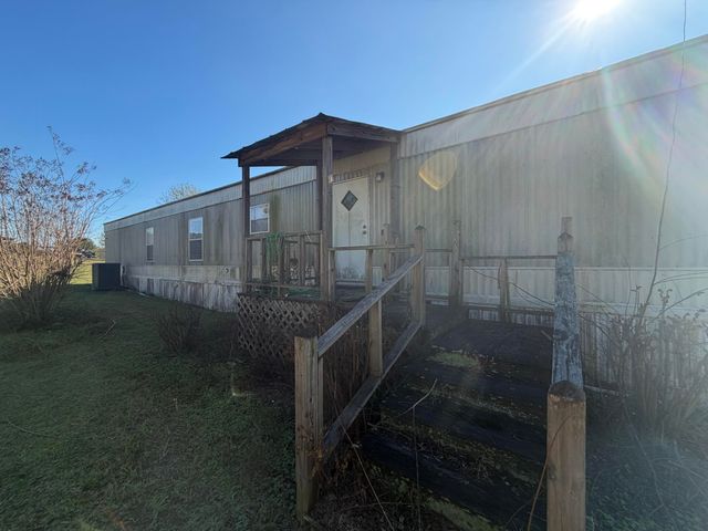 363 Rogers Rd., Columbia, MS 39429