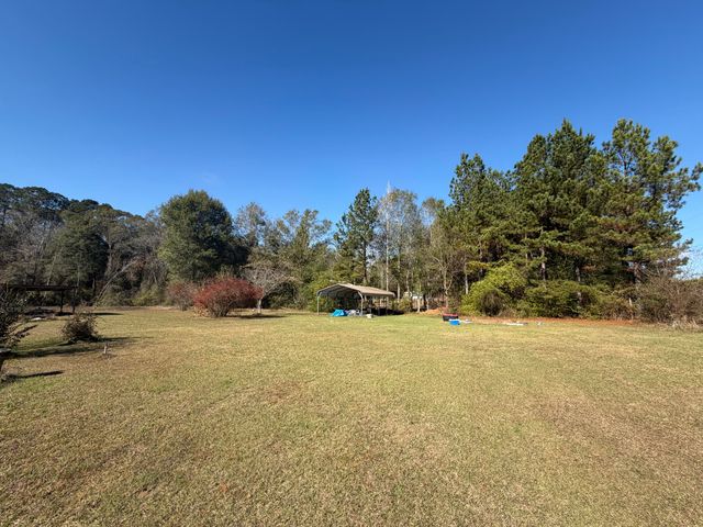 363 Rogers Rd., Columbia, MS 39429