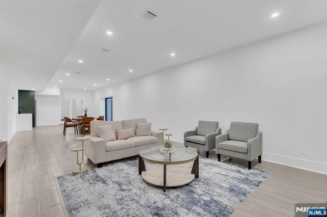 32 Townsend Drive, Madison Borough, NJ 07932