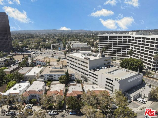 6626 W 6th Street, Los Angeles, CA 90048
