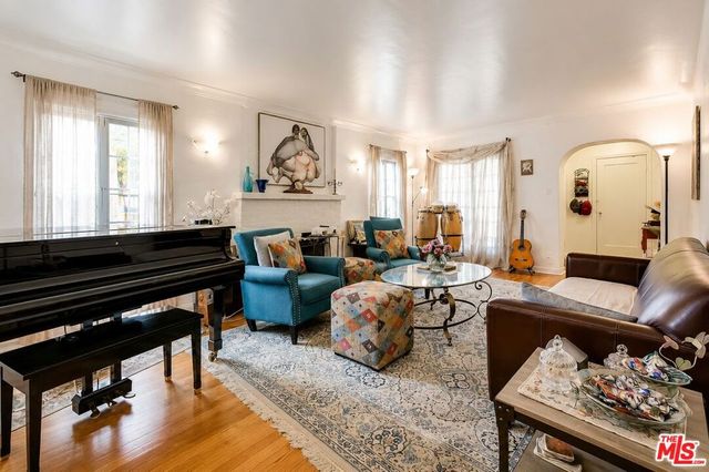 6626 W 6th Street, Los Angeles, CA 90048