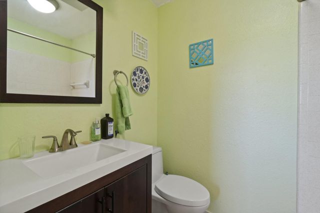 775 RAMBLEWOOD DR, Canyon Lake, TX 78133