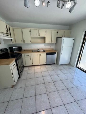 4355 Royal Banyan Way 20, Lake Worth, FL 33461