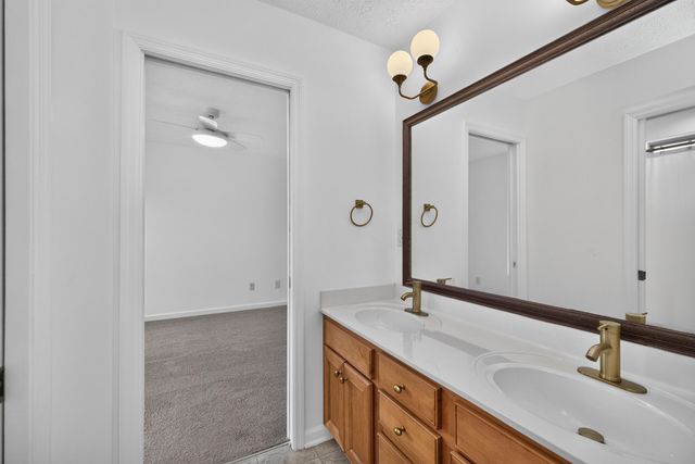 2513 Sun Seeker Court, Lexington, KY 40503
