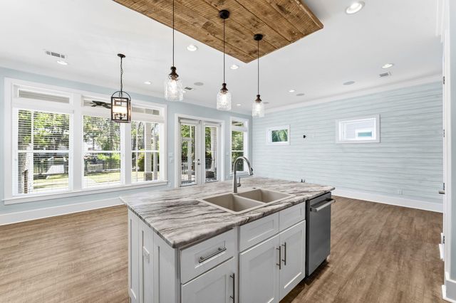 160 Rearden Way, Santa Rosa Beach, FL 32459