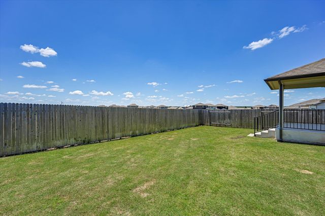 632 Wild Spur LN, Liberty Hill, TX 78642