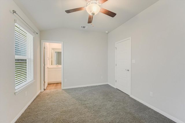 632 Wild Spur LN, Liberty Hill, TX 78642