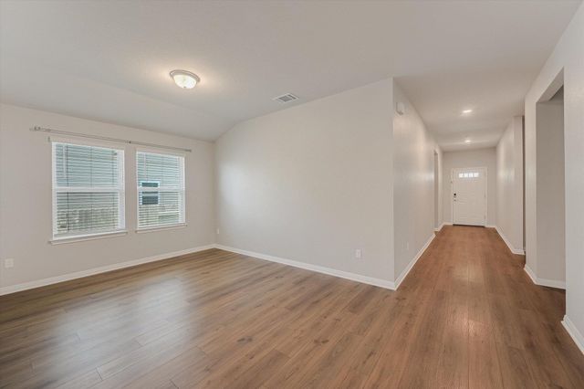 632 Wild Spur LN, Liberty Hill, TX 78642
