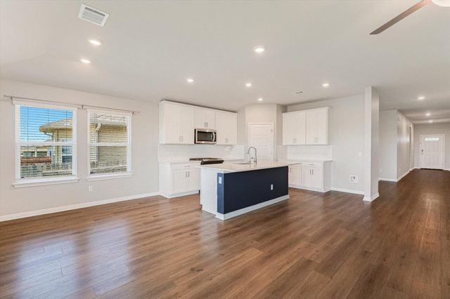 632 Wild Spur LN, Liberty Hill, TX 78642