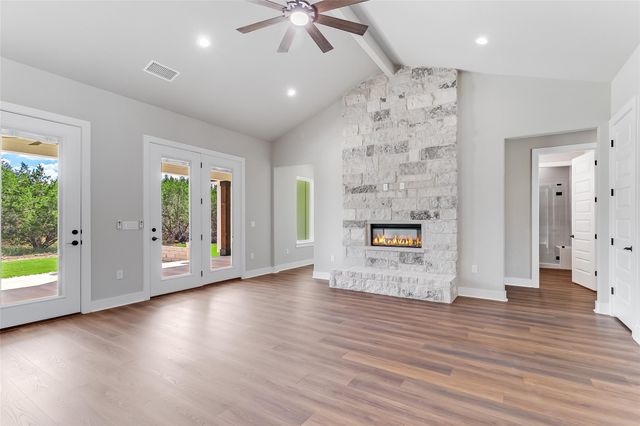 179 Rosebud Ranch RD, Bertram, TX 78605