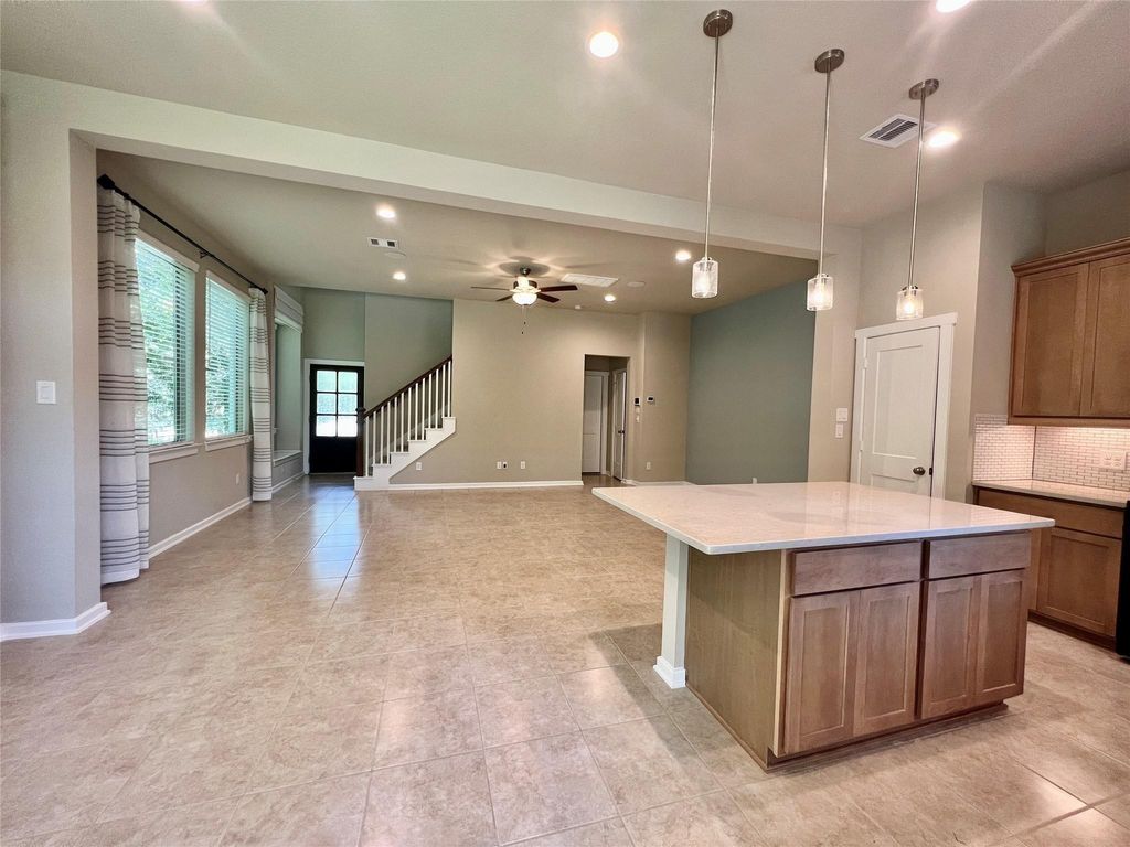 110 Handley Drive, Montgomery, TX 77316