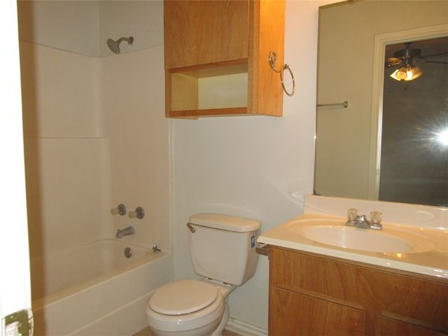 916 Willow Pond Street 916 & 918, College Station, TX 77845