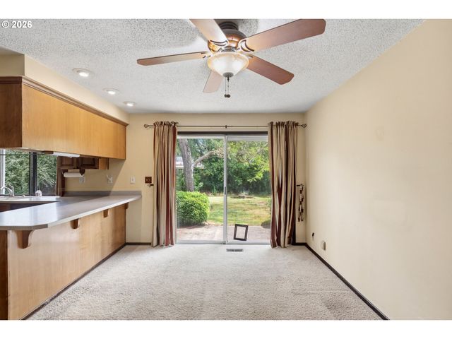 330 Ne 17TH Ave, Hillsboro, OR 97124