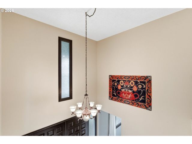 330 Ne 17TH Ave, Hillsboro, OR 97124