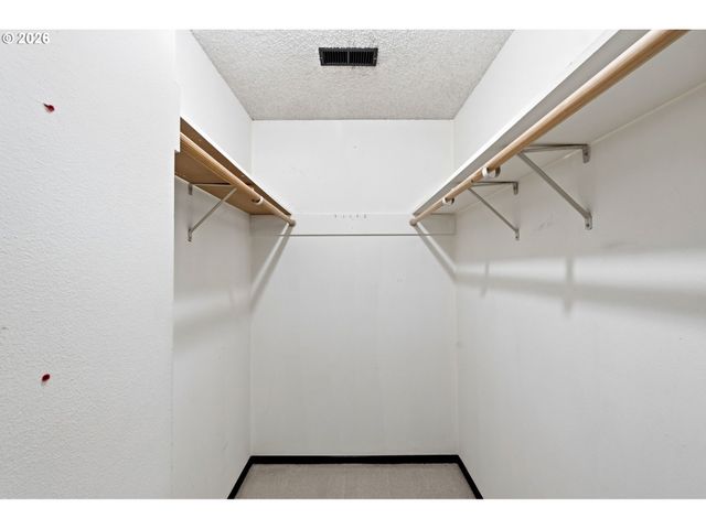 330 Ne 17TH Ave, Hillsboro, OR 97124