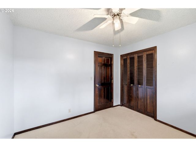 330 Ne 17TH Ave, Hillsboro, OR 97124