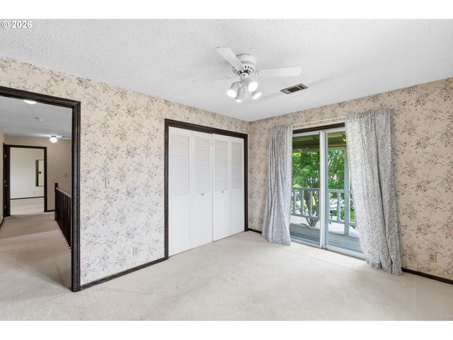 330 Ne 17TH Ave, Hillsboro, OR 97124