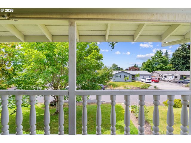330 Ne 17TH Ave, Hillsboro, OR 97124