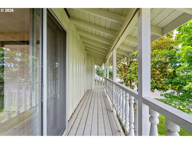330 Ne 17TH Ave, Hillsboro, OR 97124