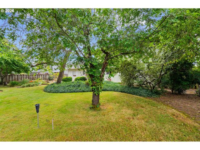 330 Ne 17TH Ave, Hillsboro, OR 97124