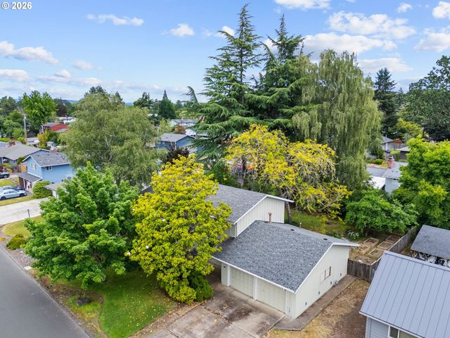 330 Ne 17TH Ave, Hillsboro, OR 97124