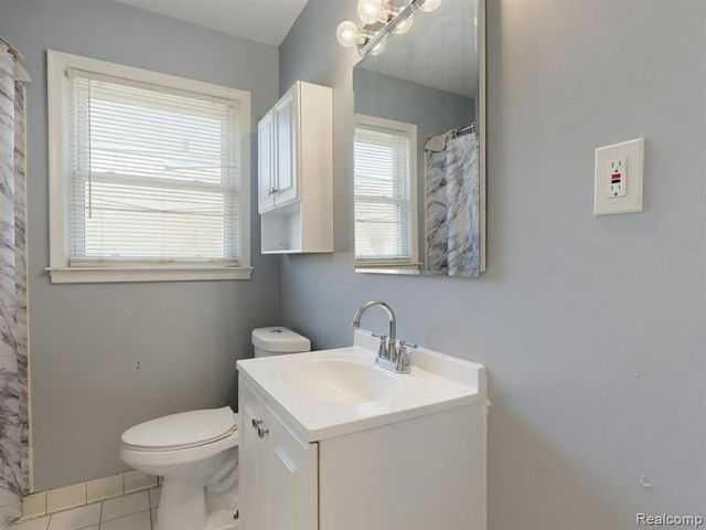 3209 Shawnee Avenue, Flint, MI 48507