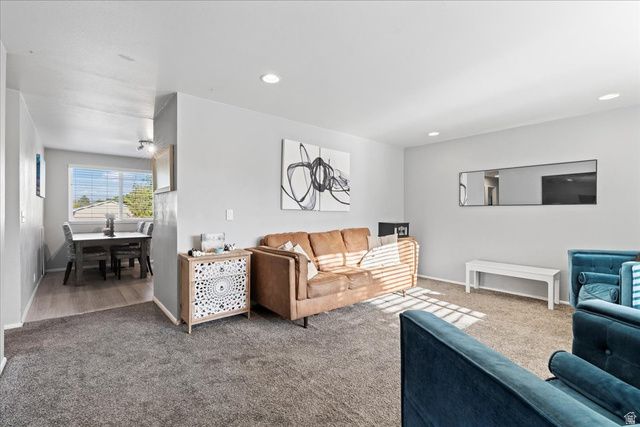 3492 W RIDGECREST DR, Taylorsville, UT 84129