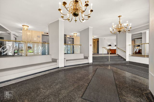 7141 N Kedzie Avenue 403, Chicago, IL 60645