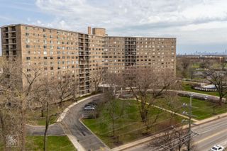 7141 N Kedzie Avenue 403, Chicago, IL 60645