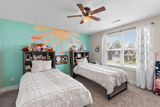 1327 Batbriar Rd, Murfreesboro, TN 37128