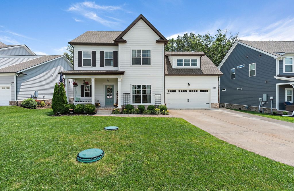 1327 Batbriar Rd, Murfreesboro, TN 37128