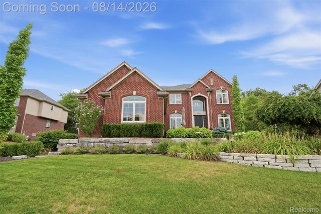 1779 Kinghill Drive, Commerce Charter Township, MI 48382