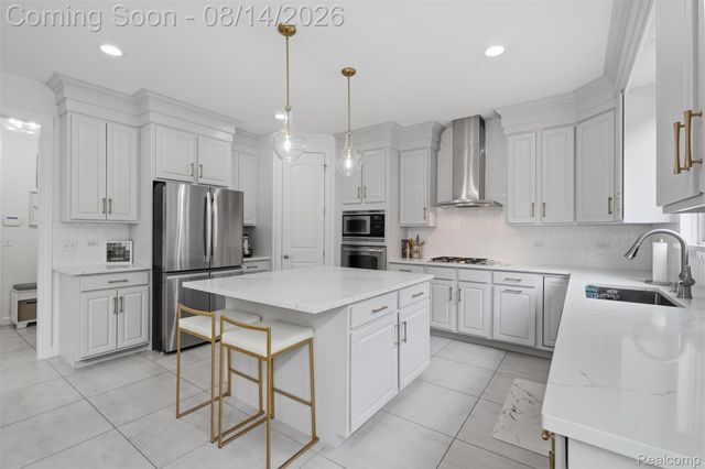 1779 Kinghill Drive, Commerce Charter Township, MI 48382