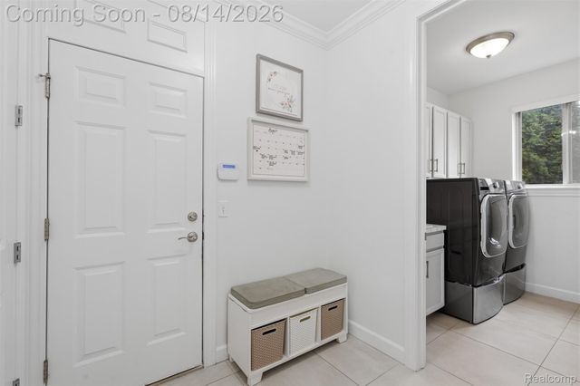 1779 Kinghill Drive, Commerce Charter Township, MI 48382