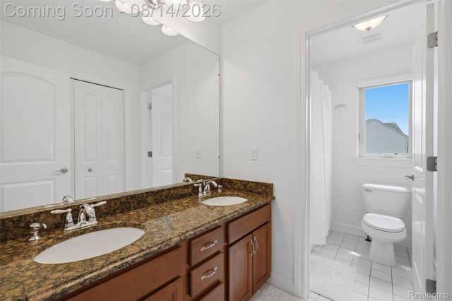 1779 Kinghill Drive, Commerce Charter Township, MI 48382