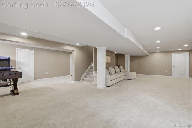 1779 Kinghill Drive, Commerce Charter Township, MI 48382