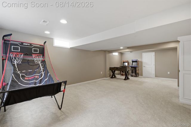 1779 Kinghill Drive, Commerce Charter Township, MI 48382