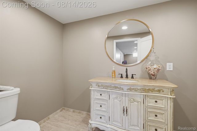 1779 Kinghill Drive, Commerce Charter Township, MI 48382