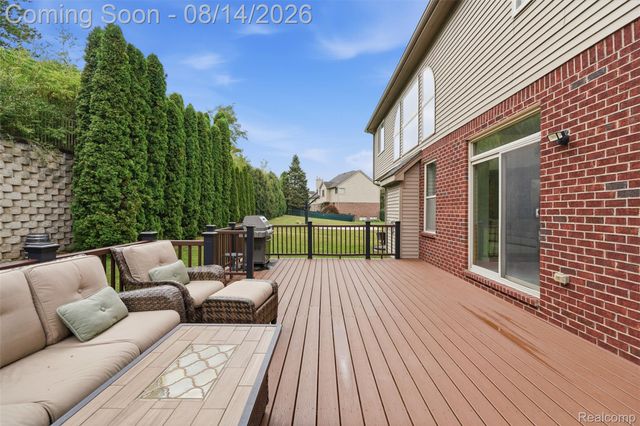 1779 Kinghill Drive, Commerce Charter Township, MI 48382