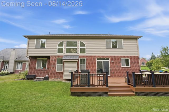 1779 Kinghill Drive, Commerce Charter Township, MI 48382