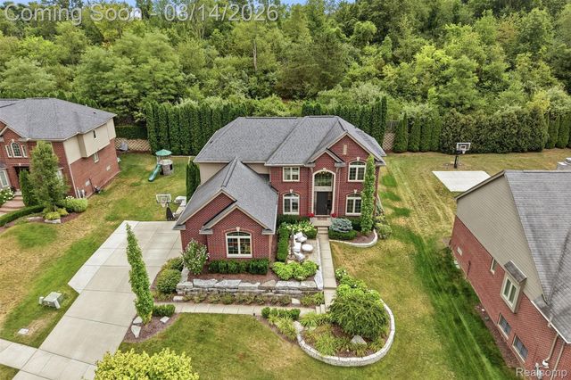 1779 Kinghill Drive, Commerce Charter Township, MI 48382
