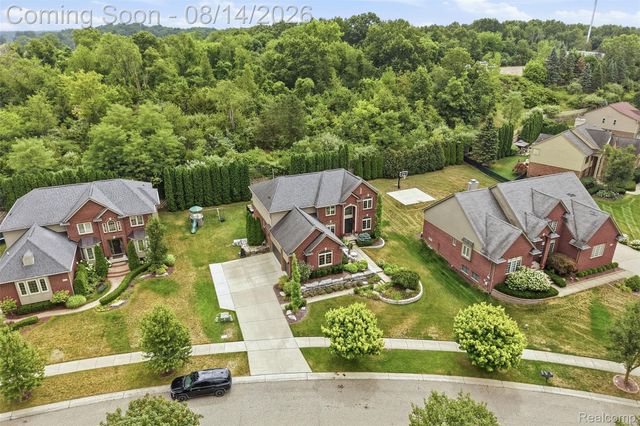 1779 Kinghill Drive, Commerce Charter Township, MI 48382