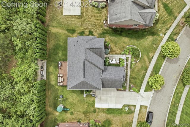 1779 Kinghill Drive, Commerce Charter Township, MI 48382