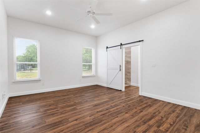 1754 Riverview Drive, Cleburne, TX 76033