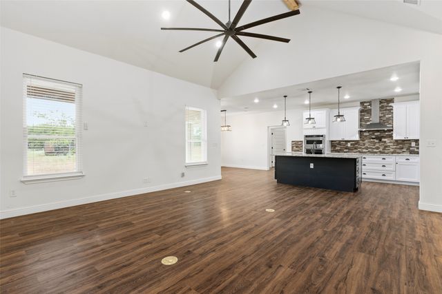 1754 Riverview Drive, Cleburne, TX 76033