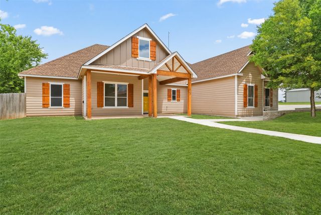 1754 Riverview Drive, Cleburne, TX 76033